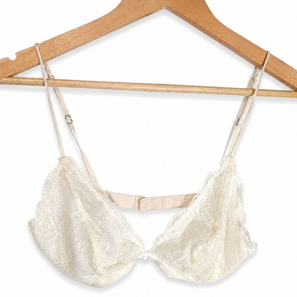 Vintage 80s 90s Ivory Lace Bralette Bra Romantic Cottagecore Sheer